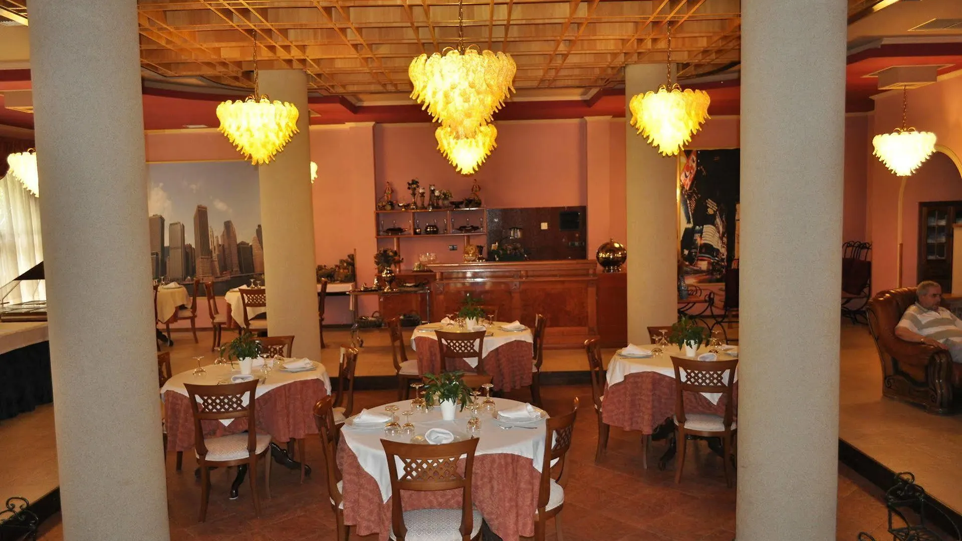 Broadway Hotel Tirana