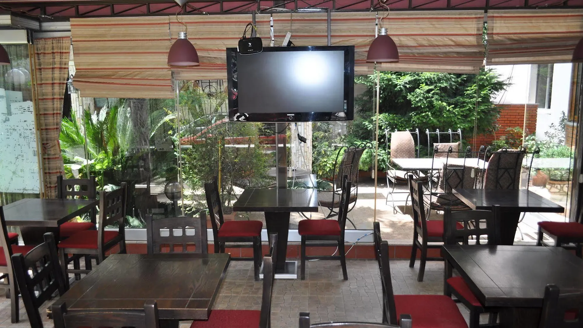 Broadway Hotel Tirana