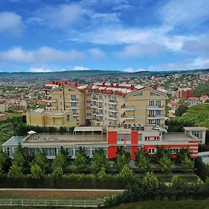 4* Hotel Dora